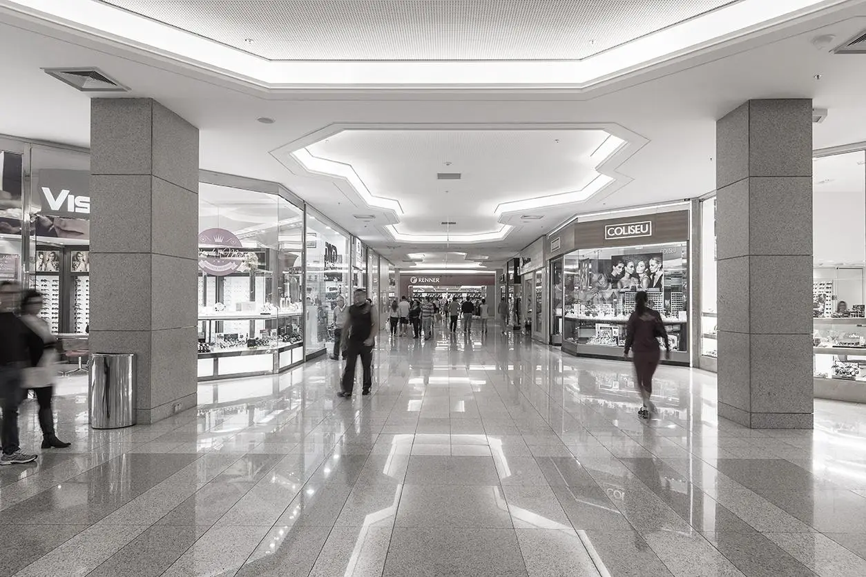 Abrir uma loja é sempre um momento de realização para todo empreendedor. Depois de identificar oportunidades, investigar o público-alvo e visualizar a possibilidade de ter lucratividade com a venda de produtos ou serviços, é hora de colocar o sonho em prática.